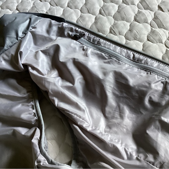 Patagonia Nano puffer vest/sweater Silver Grey size S - Picture 4 of 8